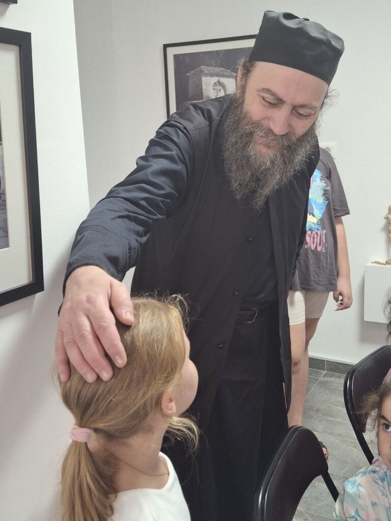 Игуман Хиландара, Високопреподобни архимандрит Методије у посети хиландарском Добротворно-образовном удружењу „Теофил 1198“ у Чачку