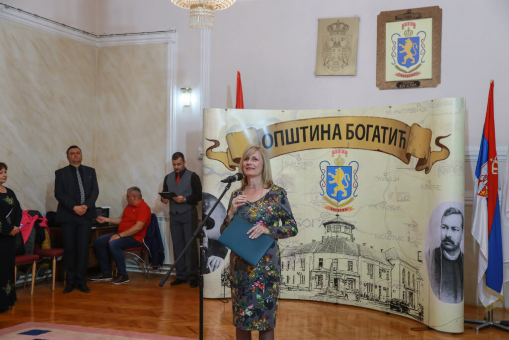 Фотографије монаха Милутина Хиландарца на изложби у Богатићу