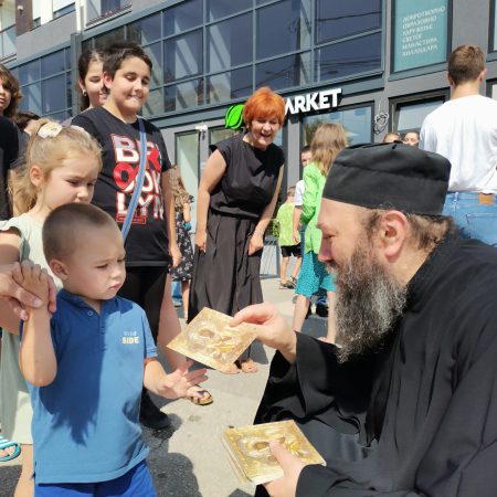 Игуман Хиландара, Високопреподобни архимандрит Методије у посети хиландарском Добротворно-образовном удружењу „Теофил 1198“ у Чачку