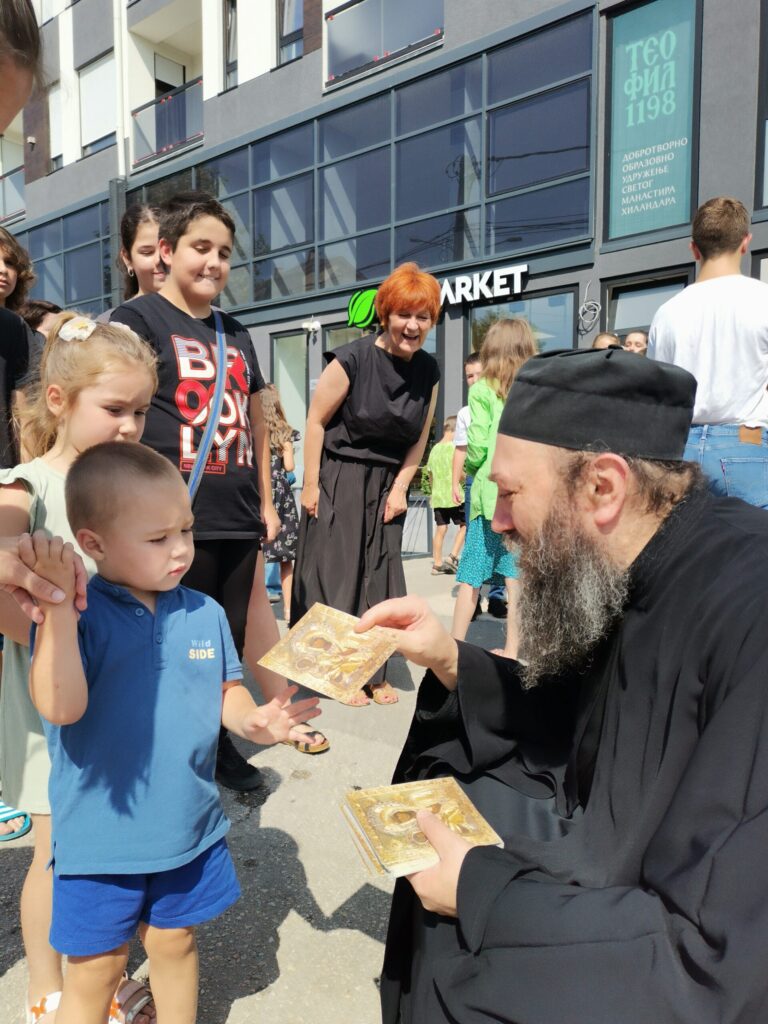 Игуман Хиландара, Високопреподобни архимандрит Методије у посети хиландарском Добротворно-образовном удружењу „Теофил 1198“ у Чачку